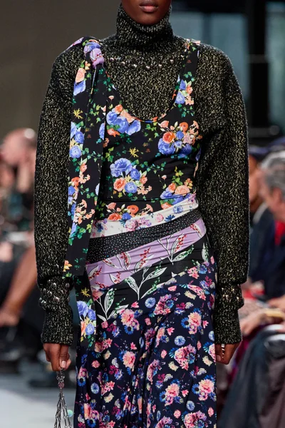 Look 68